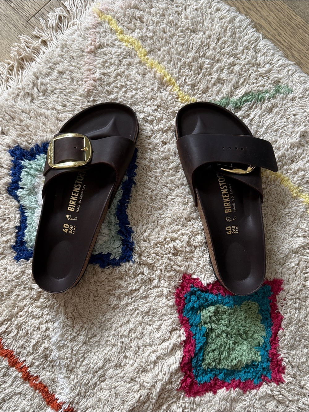Birkenstock Women’s Dark Brown Single-Strap Slide Sandals with Gold Buckle NWOT